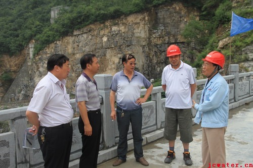 加強(qiáng)防汛督查，確保安全度汛